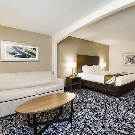Quality Suites Houston Hobby Airport Exterior foto